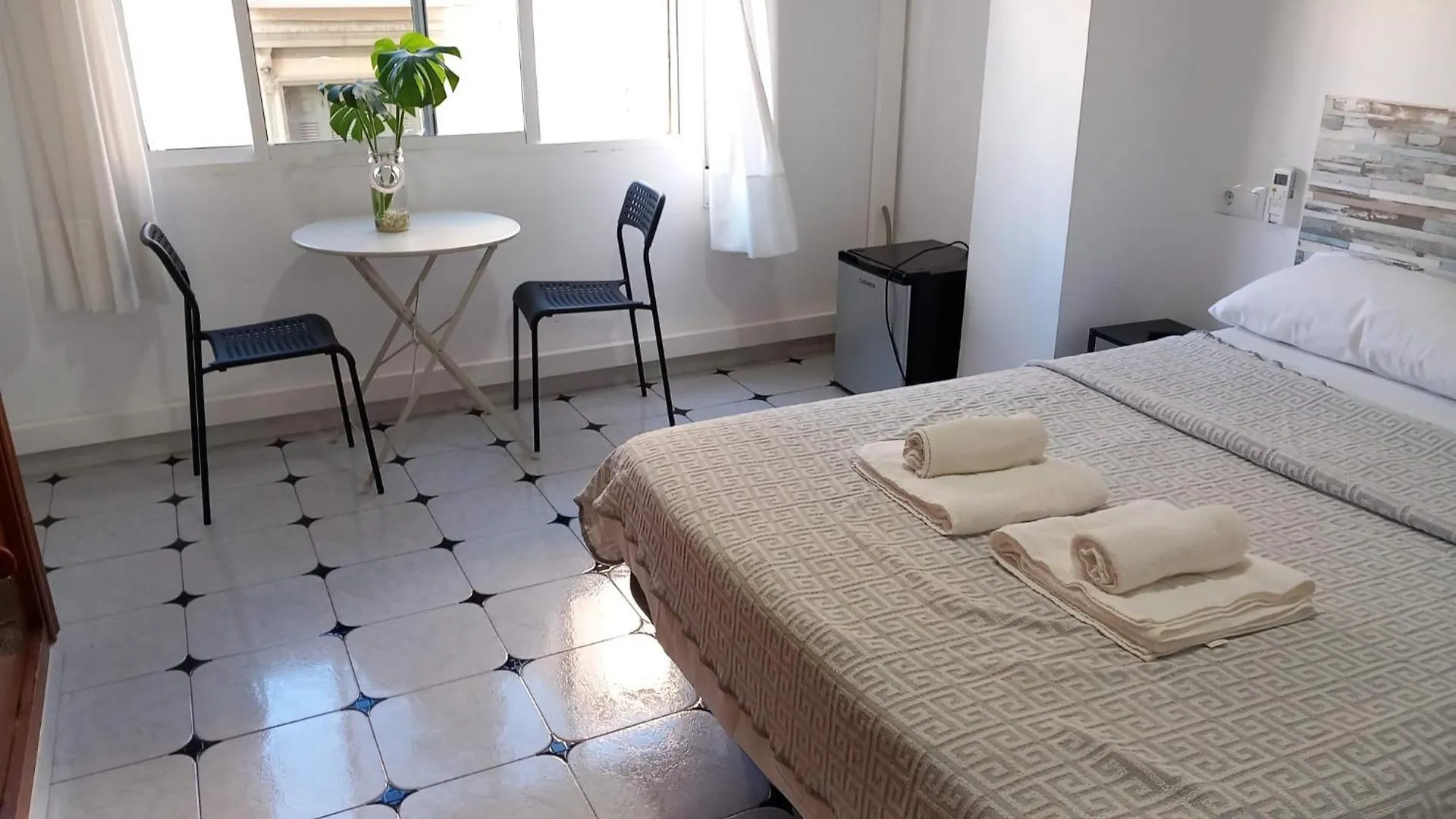 Homestay Guests House River Malaga